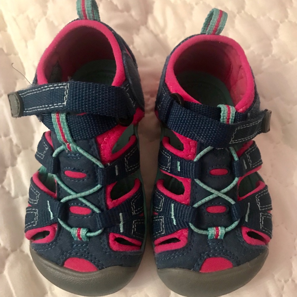 Keen Toddler Shoes Size 7